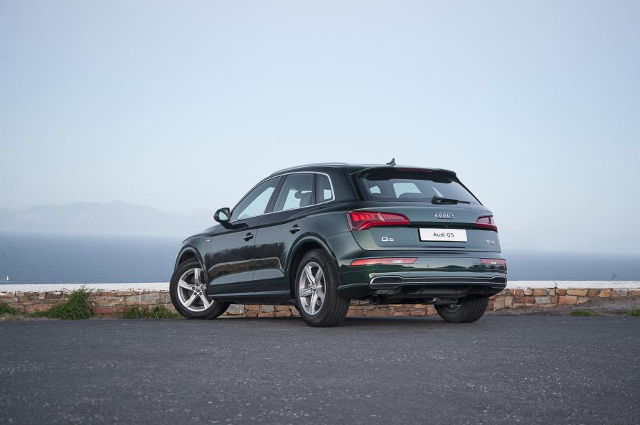  Audi Q5 TFSI Quattro S-Line 2017 года  (ZA) (фото 22 из 30)